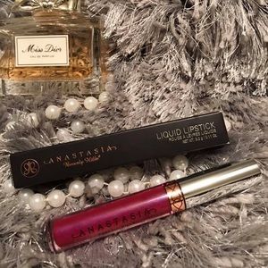 Anastasia Beverly Hills Makeup - ANASTASIA BH Liquid Lipstick (Sugar Plum)💄 Anastasia Beverly Hills Makeup - ANASTASIA BH Liquid Lipstick (Sugar Plum)💄